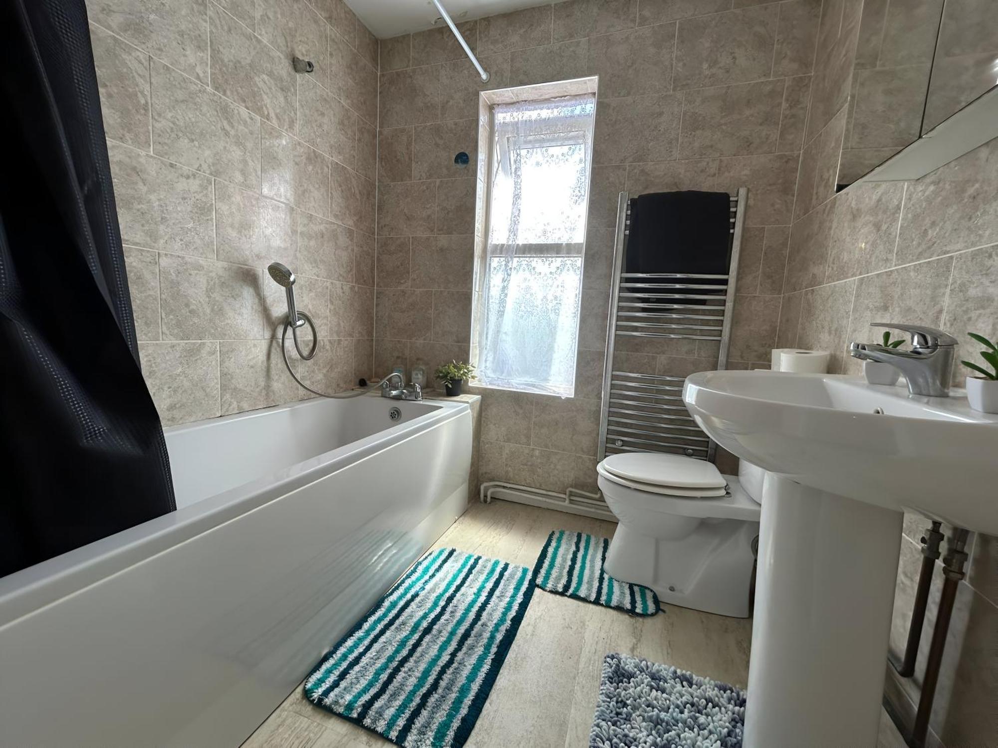 3 Bedroom House By M40 J4 High Wycombe Dış mekan fotoğraf